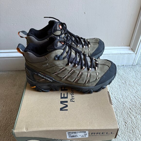 NEW in box, Merrell Outland waterproof hiking boots for women, size 10-10.5 - Picture 1 of 16